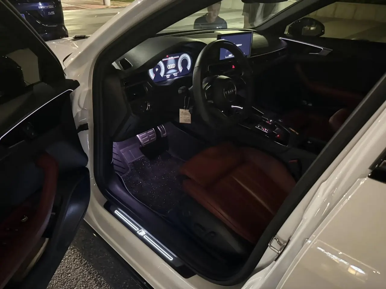 Audi A4L 2023 model, 40 TFSI Luxury Dynamic Edition 2