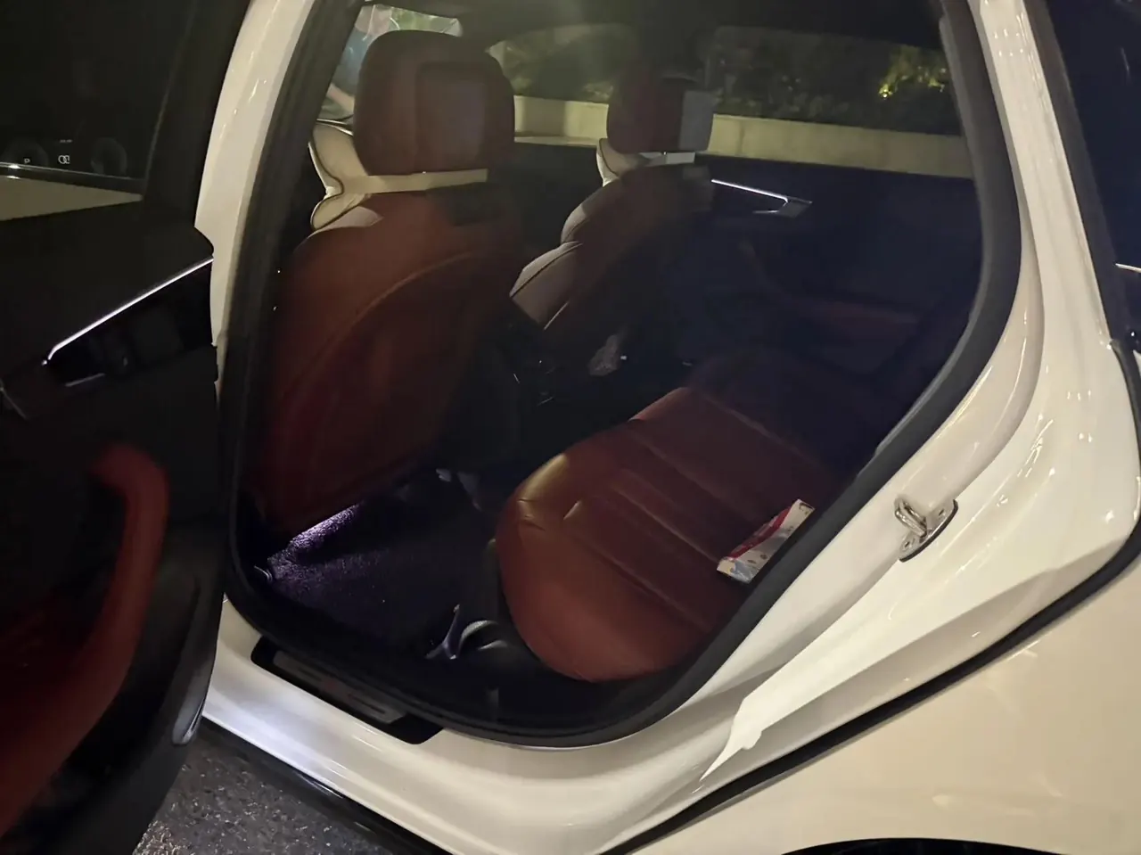 Audi A4L 2023 model, 40 TFSI Luxury Dynamic Edition 6