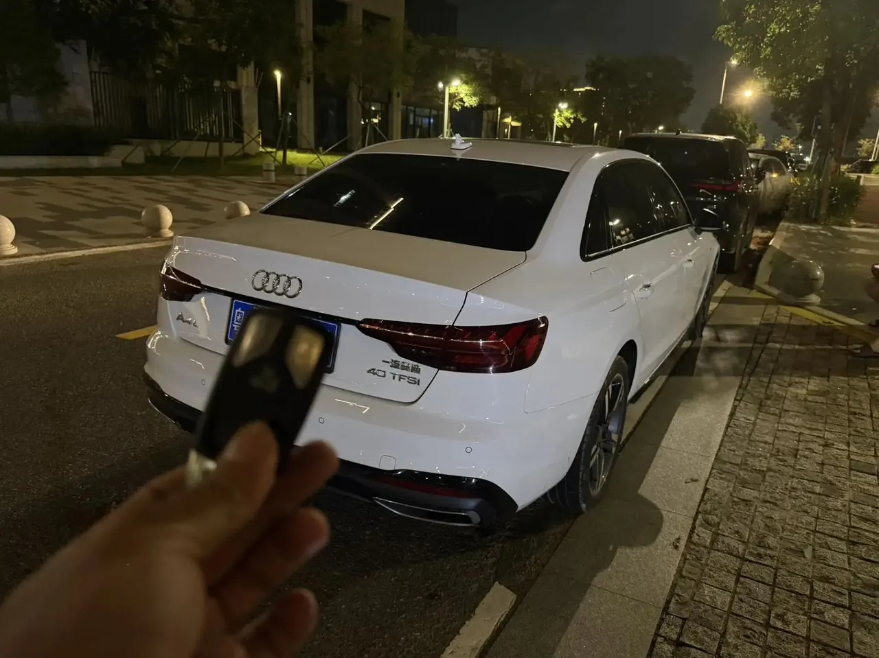Audi A4L 2023 model, 40 TFSI Luxury Dynamic Edition 7