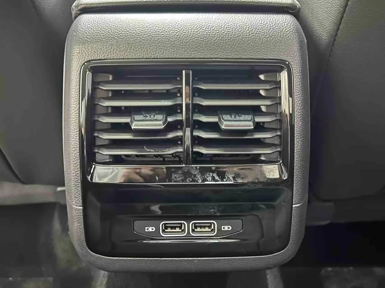 Lavida 2022 280TSI DSG Premium Edition 8