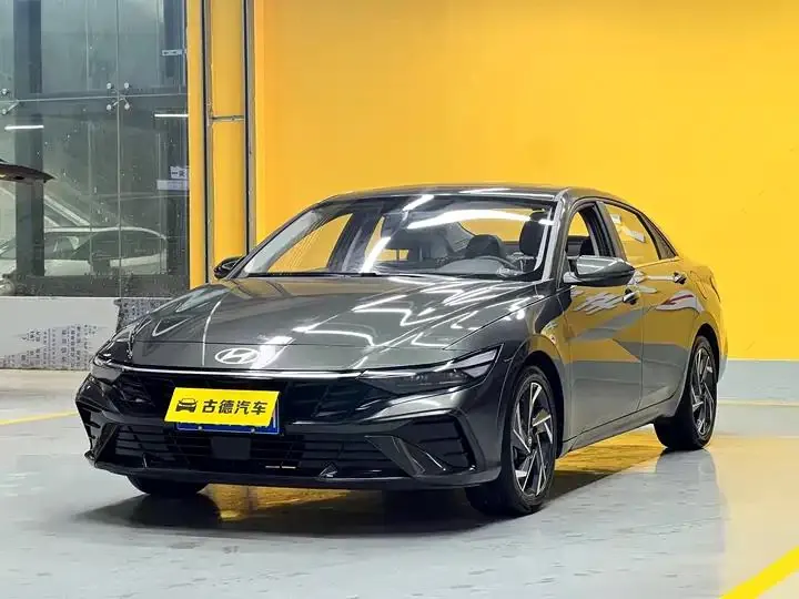 Elantra 2023 1.5L CVT LUX Prestige Edition - View 1