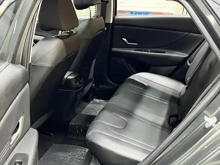 Elantra 2023 1.5L CVT LUX Prestige Edition 17