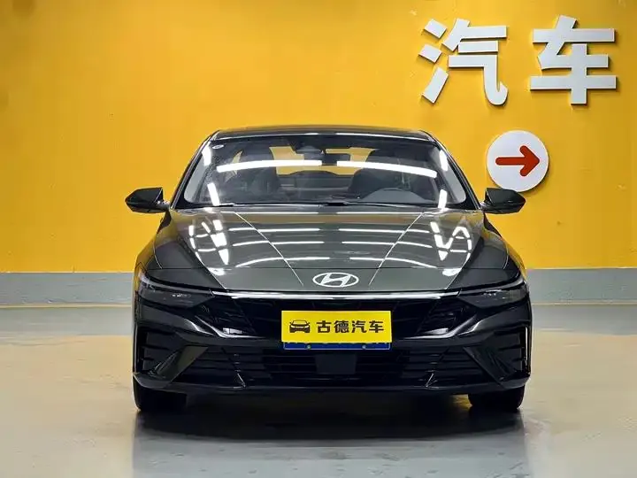 Elantra 2023 1.5L CVT LUX Prestige Edition 2