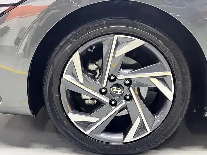 Elantra 2023 1.5L CVT LUX Prestige Edition 26