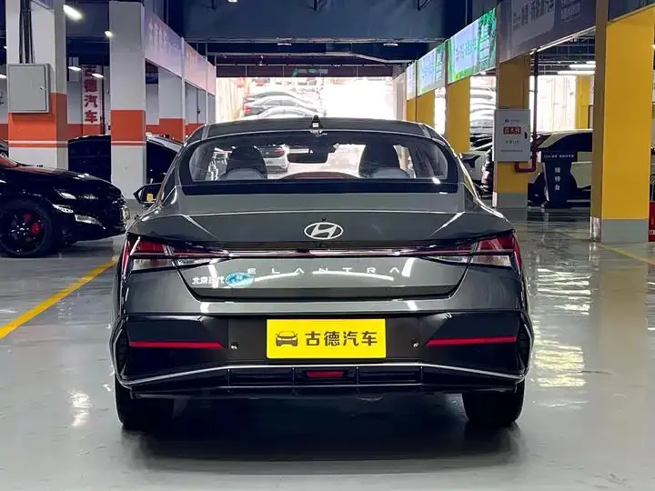Elantra 2023 1.5L CVT LUX Prestige Edition 6