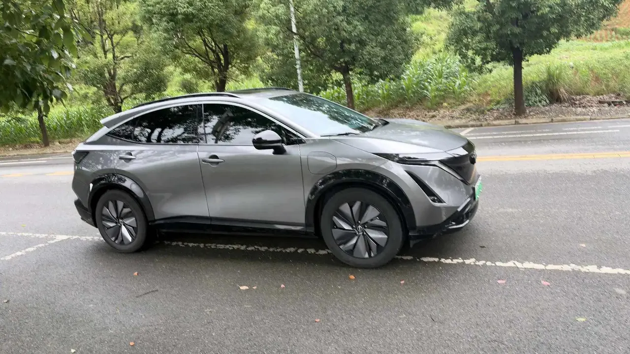 Ariya Aria 2022 Two-Drive Long Endurance Top Edition 3