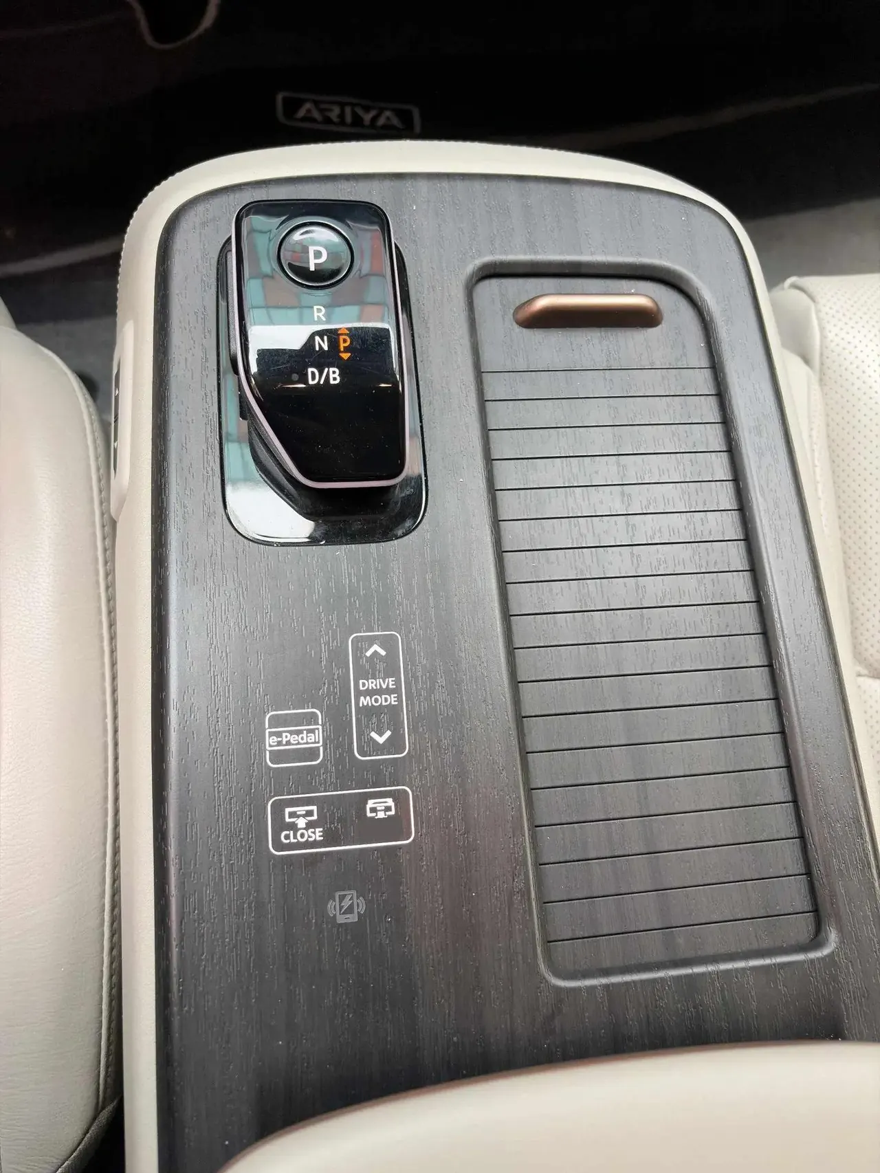 Ariya Aria 2022 Two-Drive Long Endurance Top Edition 6