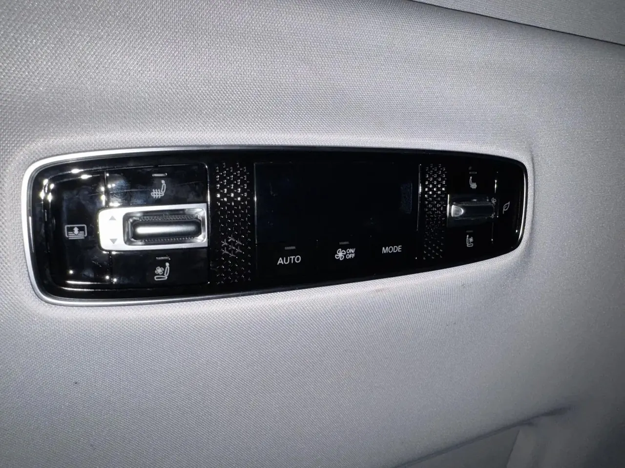 Roewe iMAX8 2021 400TGI Supreme Series Honorable Edition 7