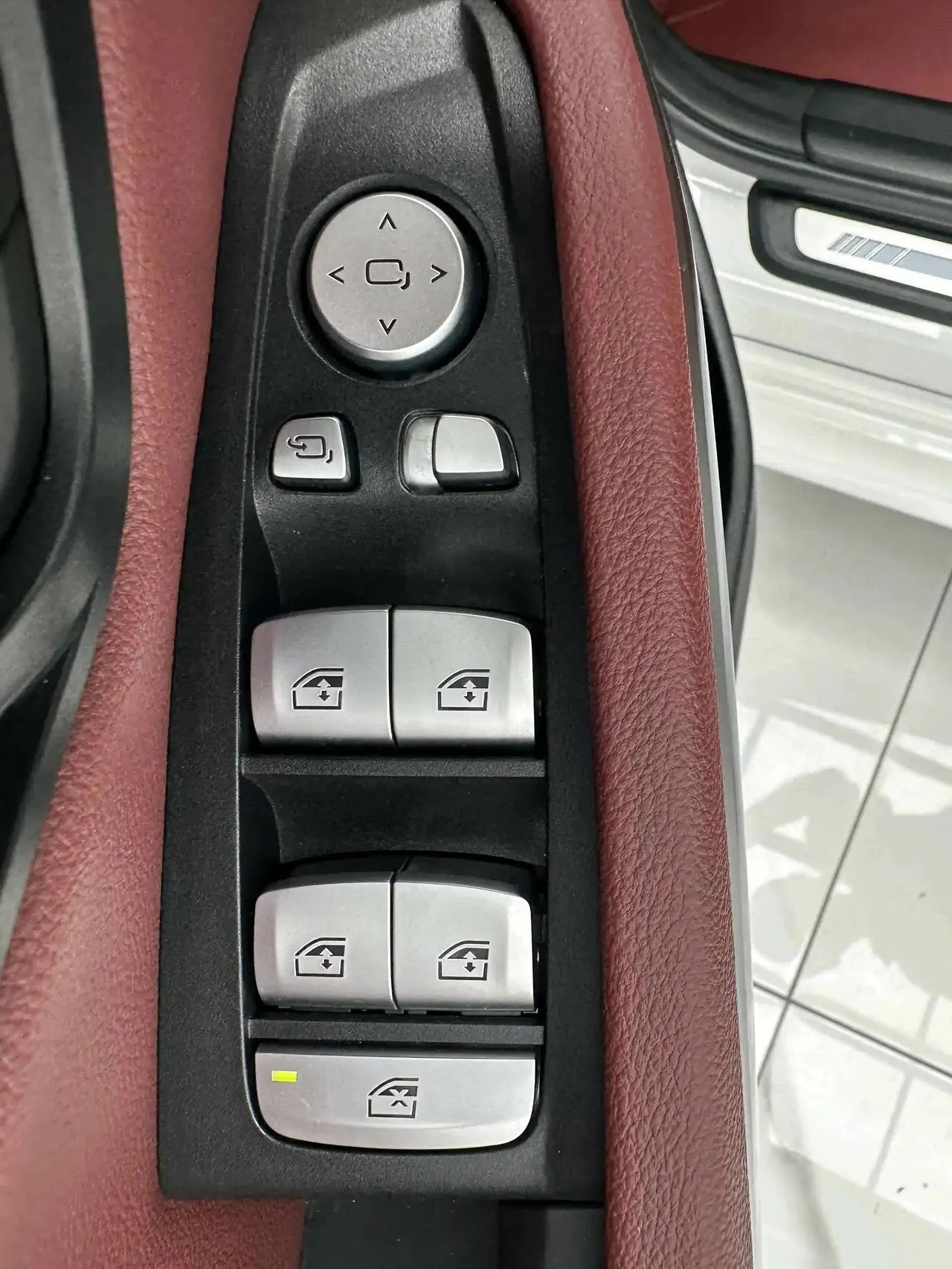 BMW 3 Series 2023 model 320Li M Sport Package 11