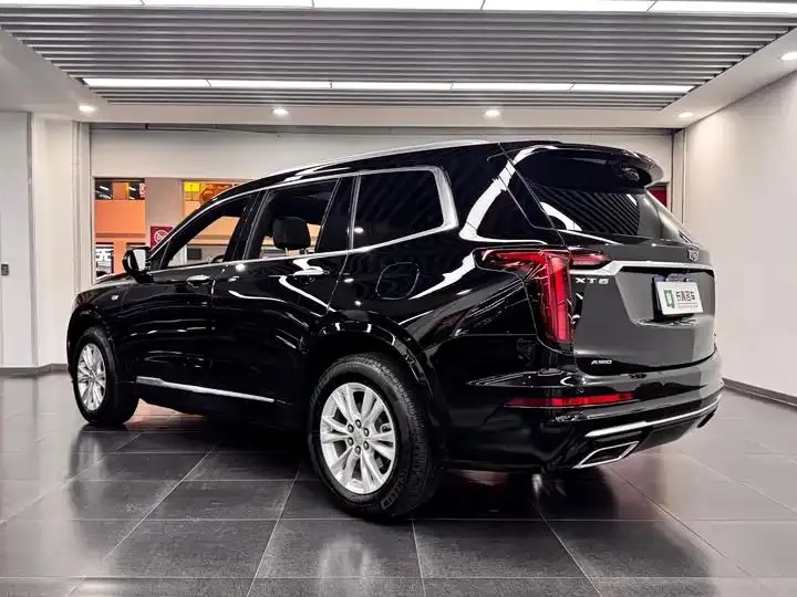Cadillac XT6 2022 2.0T 7-seat 4-wheel drive fashion model 4
