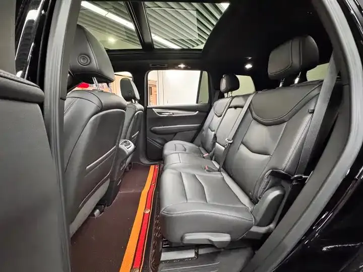 Cadillac XT6 2022 2.0T 7-seat 4-wheel drive fashion model 7