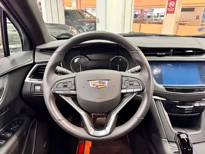 Cadillac XT6 2022 2.0T 7-seat 4-wheel drive fashion model 9