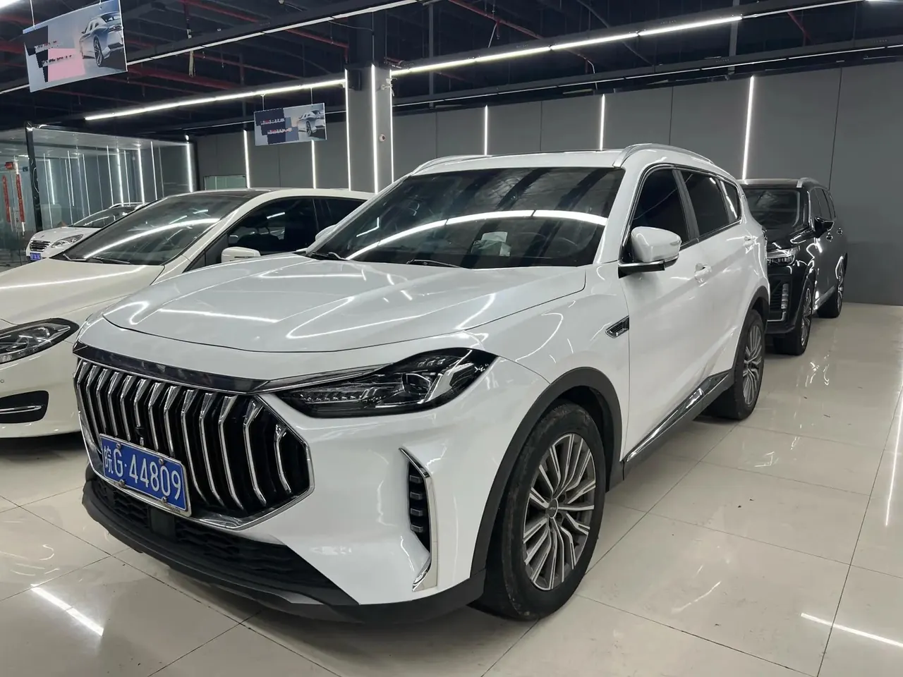 Jetour X70 PLUS 2024 Champion Edition 1.5T DCT Champion MAX 5 - View 1