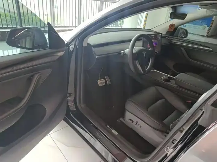 Model Y 2021 Performance High Performance All Wheel Drive 16