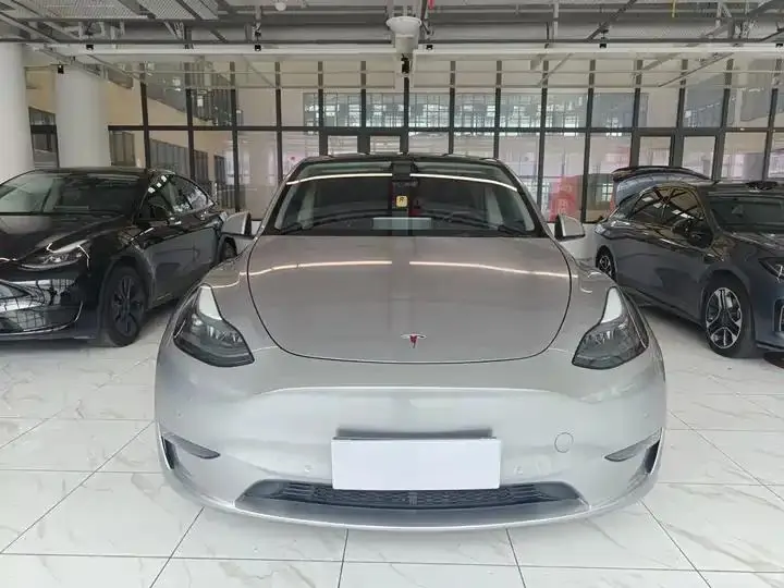 Model Y 2021 Performance High Performance All Wheel Drive 3