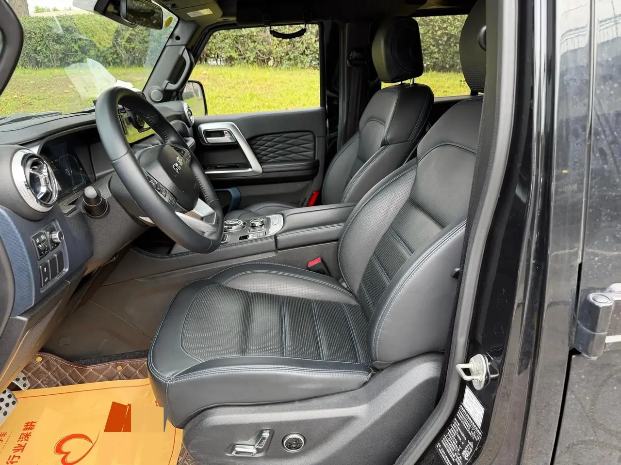 Beijing BJ40 2020 2.0T Automatic Four-wheel Drive City Hunter Edition Chivalrous Type 5