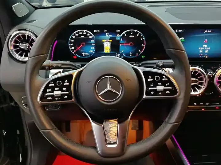Mercedes Benz GLB 2023 GLB 220 Fashion 15