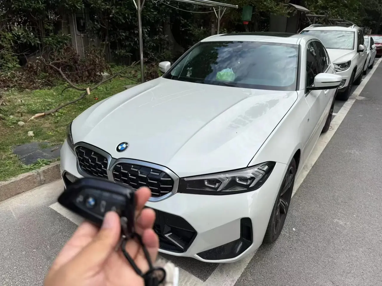 BMW 3 Series 2025 Model 325Li 2.0T M Sport Package Automatic - View 1