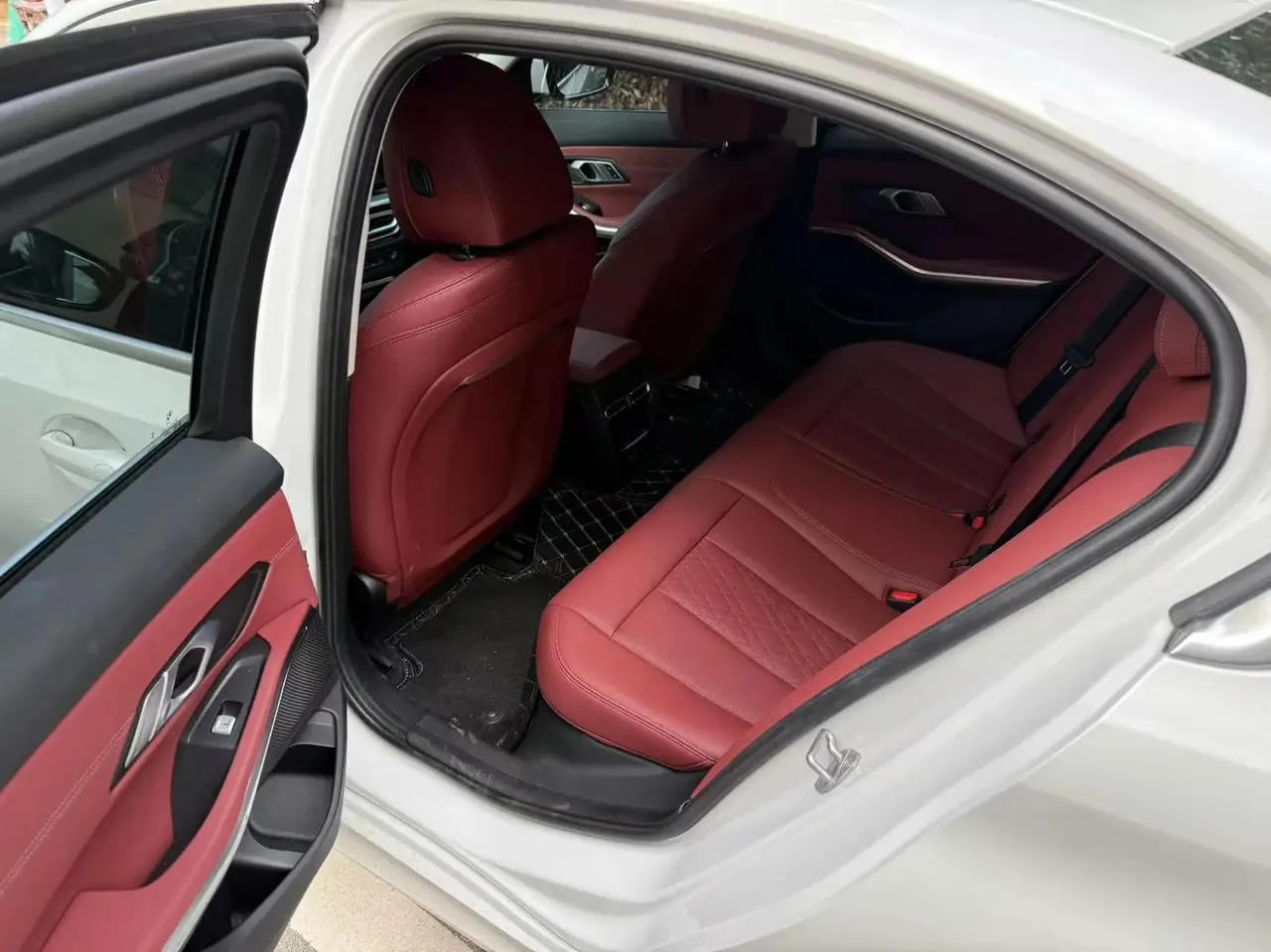 BMW 3 Series 2025 Model 325Li 2.0T M Sport Package Automatic 5