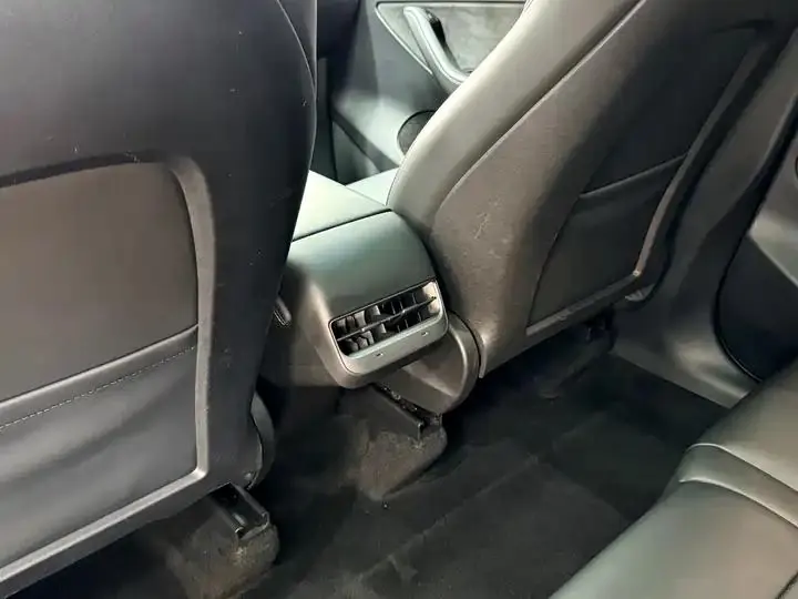 2022 Model Y Refreshed Rear-Wheel-Drive Version 15