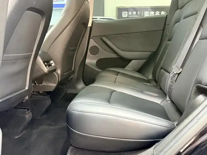 2022 Model Y Refreshed Rear-Wheel-Drive Version 6