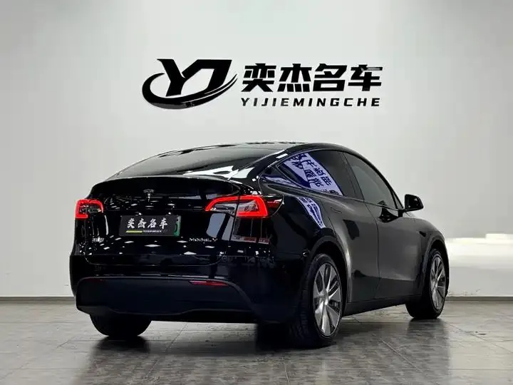 2022 Model Y Refreshed Rear-Wheel-Drive Version 9