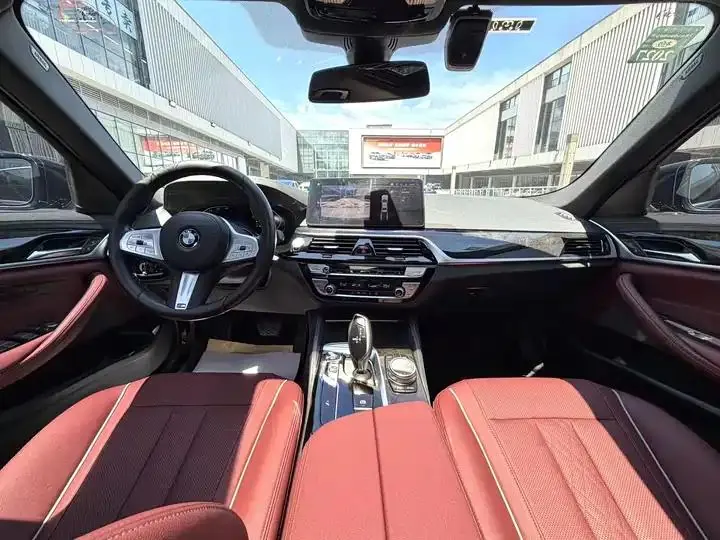 BMW 5 Series 2022 525Li M Sports Suit 6