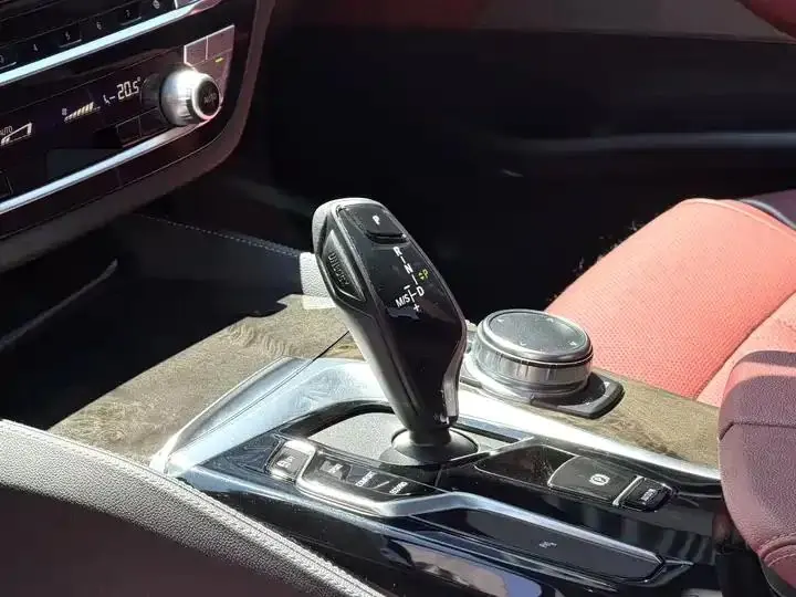 BMW 5 Series 2022 525Li M Sports Suit 8