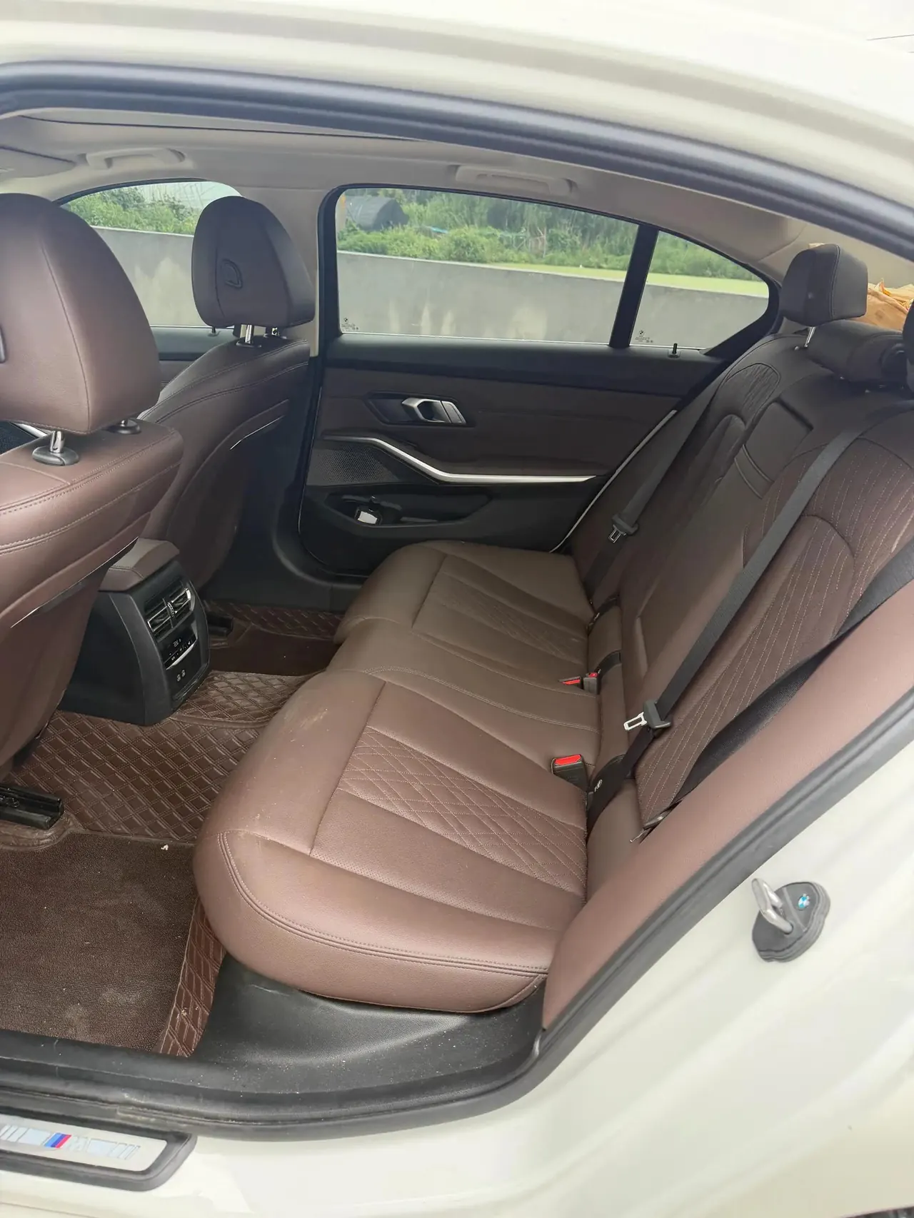 BMW 3 Series 2023 model 320Li M Sport Package 10