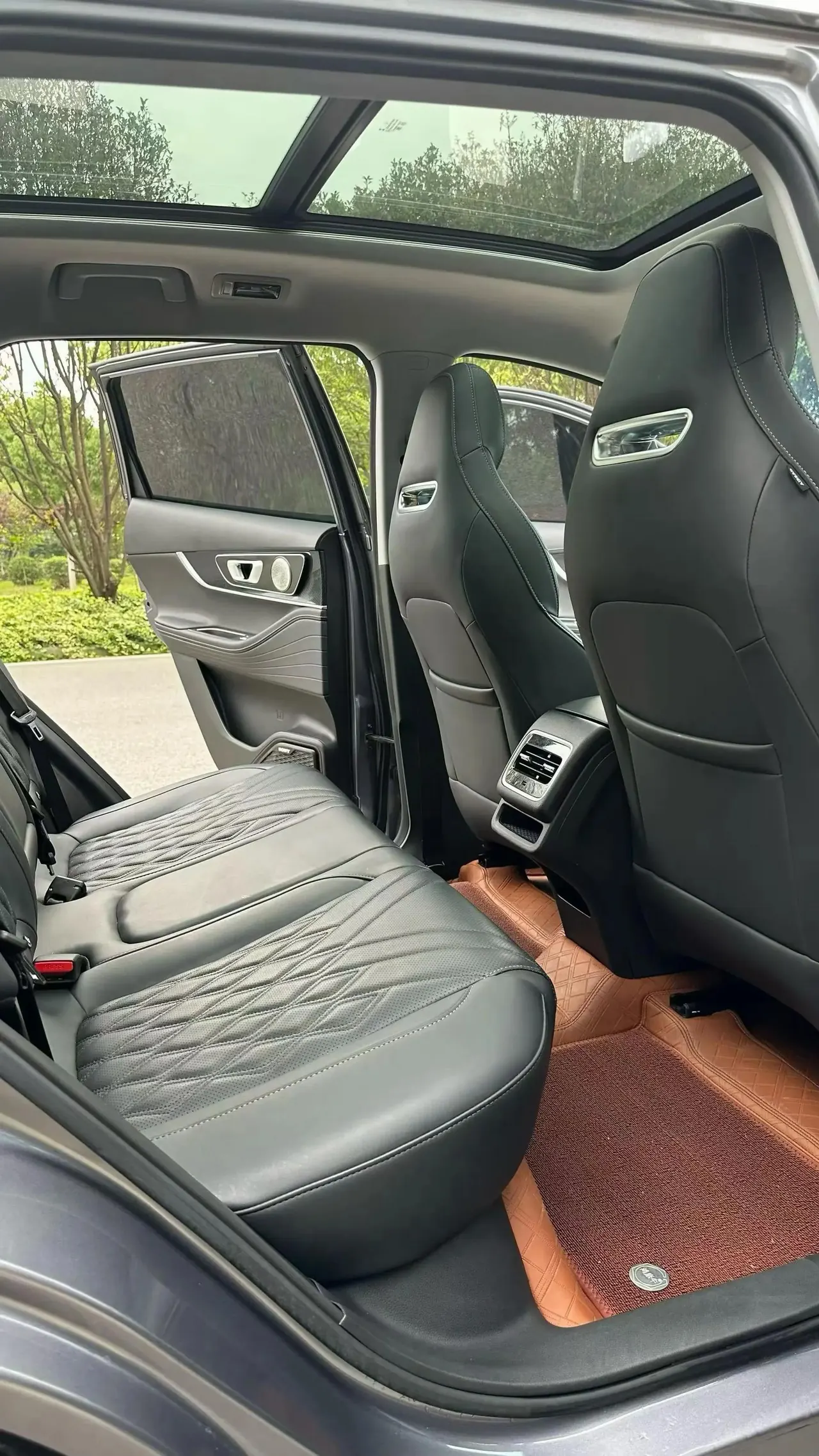 Ruihu 7 PLUS 2023 Champion Edition 1.5TGDI DCT Honorable Model 7