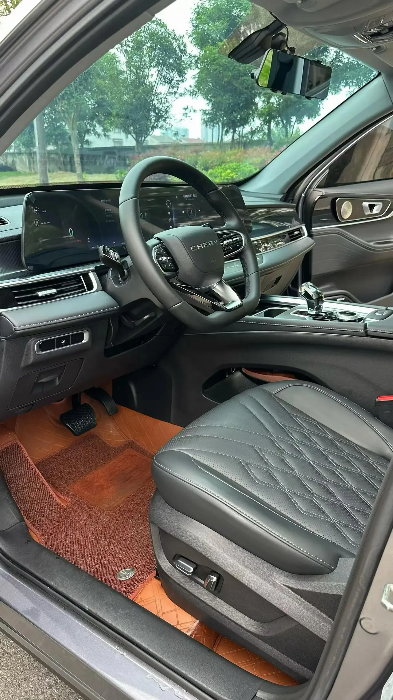 Ruihu 7 PLUS 2023 Champion Edition 1.5TGDI DCT Honorable Model 8