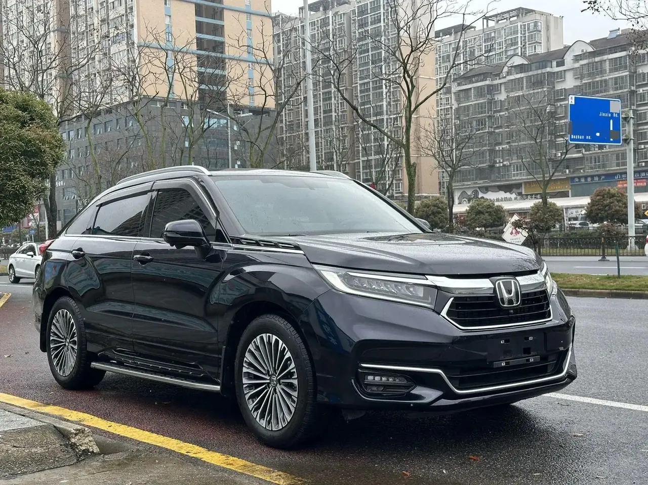 Honda 2023 Crown Road 2.0T 370TURBO Two-Drive Deluxe Automatic Gear 3