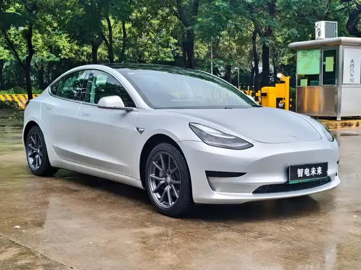 2020 Model 3 Standard Range Rear-Wheel Drive Upgrade Version 3
