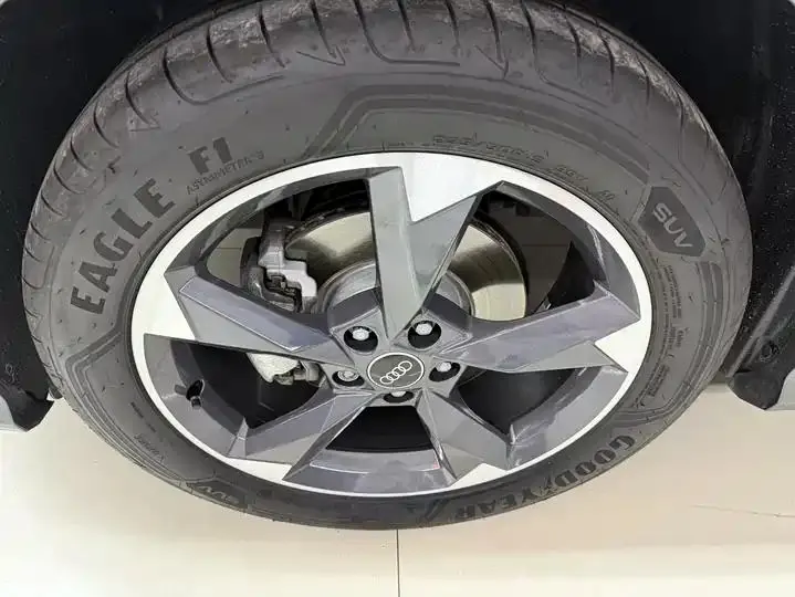 Audi Q3 2023 35 TFSI Fashion Dynamic (1.4T) 10