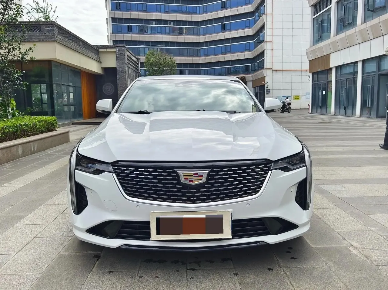 Cadillac CT4 2021 28T Luxury Model 2