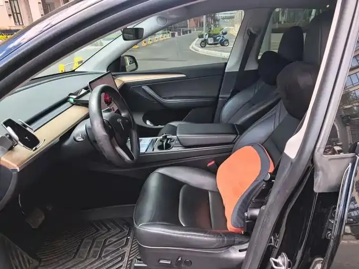 Model Y 2022 rear-wheel drive version 8