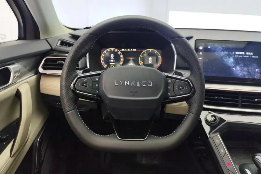LYNK&amp;CO 06 2023 Remix 1.5T Shero 3
