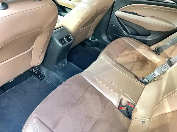 Regal 2020 552T Luxury Model 28