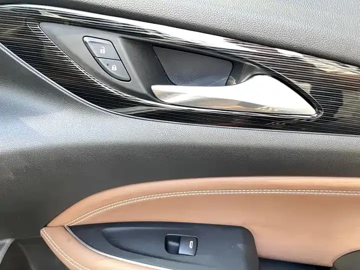Regal 2020 552T Luxury Model 32