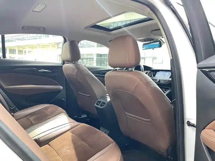 Regal 2020 552T Luxury Model 8