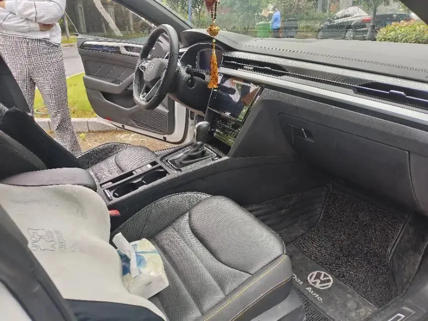 FAW-Volkswagen CC 2023 model 380TSI Brilliant Edition 5