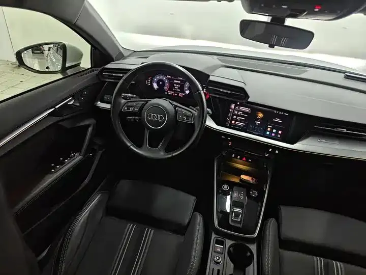 Audi A3 2023 Sportback 35 TFSI Fashion Sport 7