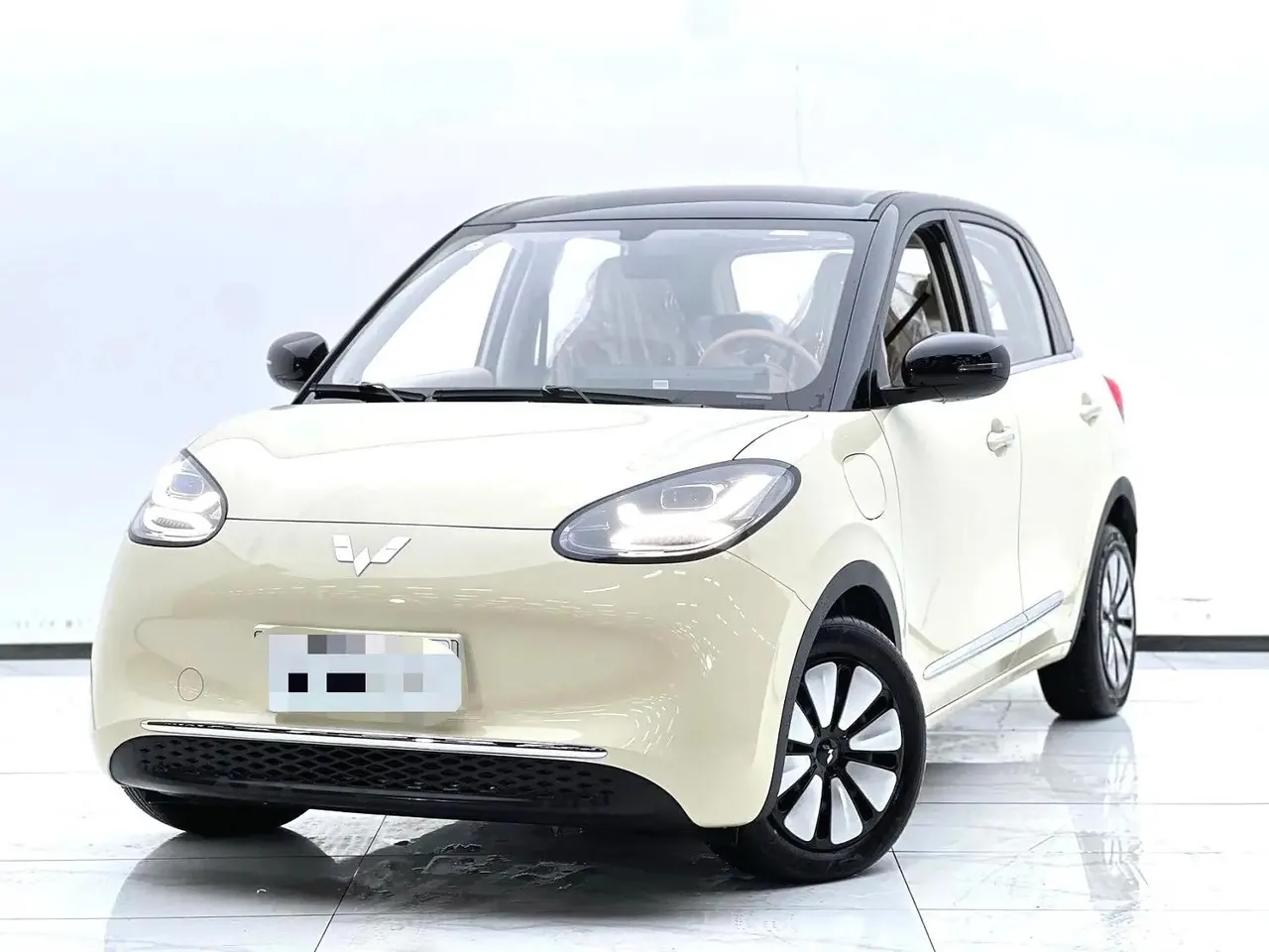 Open image lightbox: WuLing 2025 Plantronics 333km Enjoy Automatic Gear