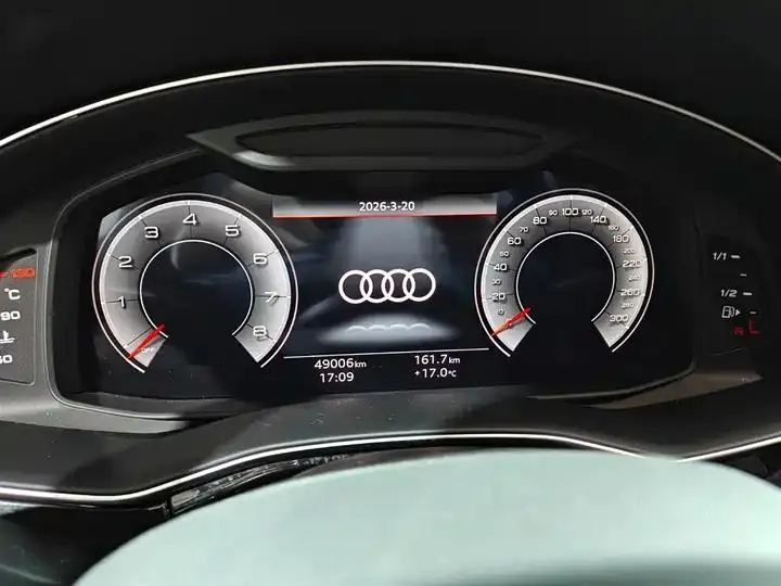 Audi Q7 2023 55 TFSI quattro S line Sport 4