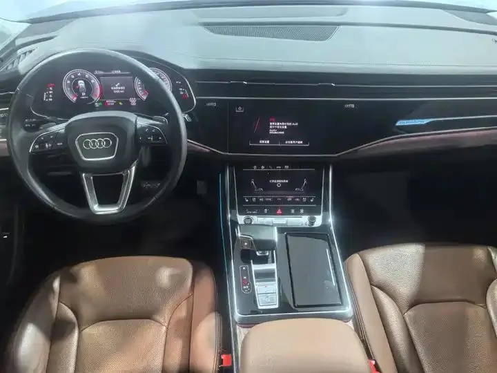 Audi Q7 2023 55 TFSI quattro S line Sport 6