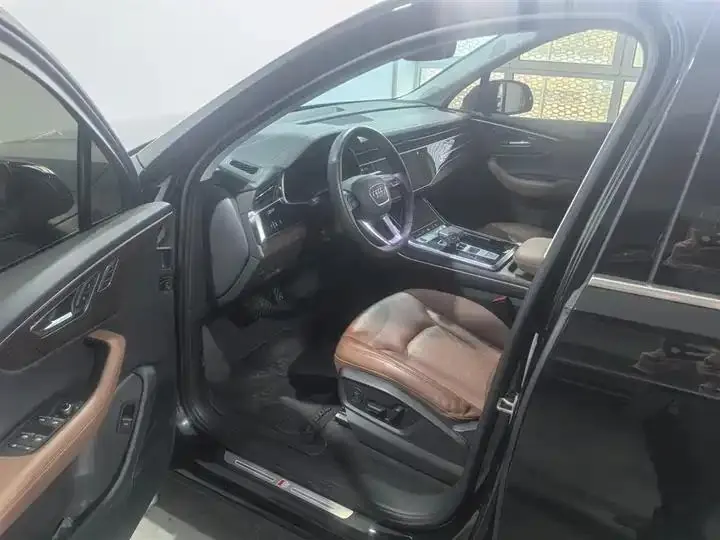 Audi Q7 2023 55 TFSI quattro S line Sport 7