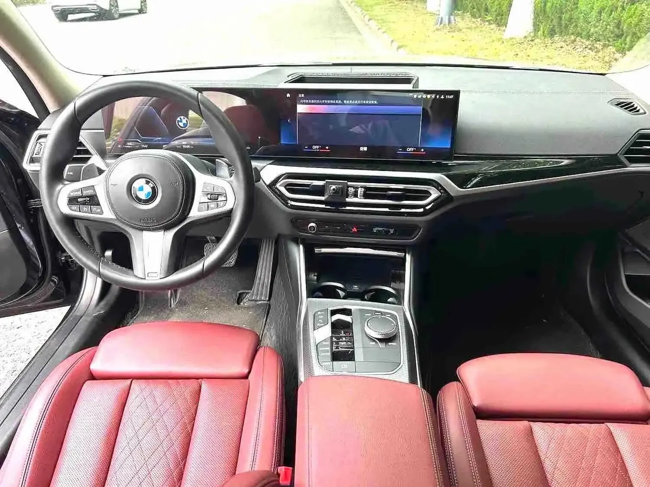 BMW 3 Series 2023 model 325Li M Sport Night Edition Package 4
