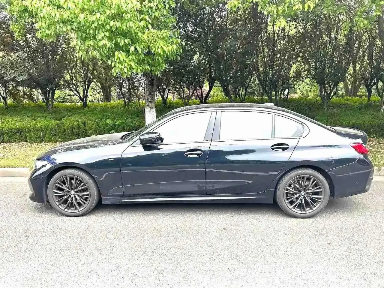 BMW 3 Series 2023 model 325Li M Sport Night Edition Package 5