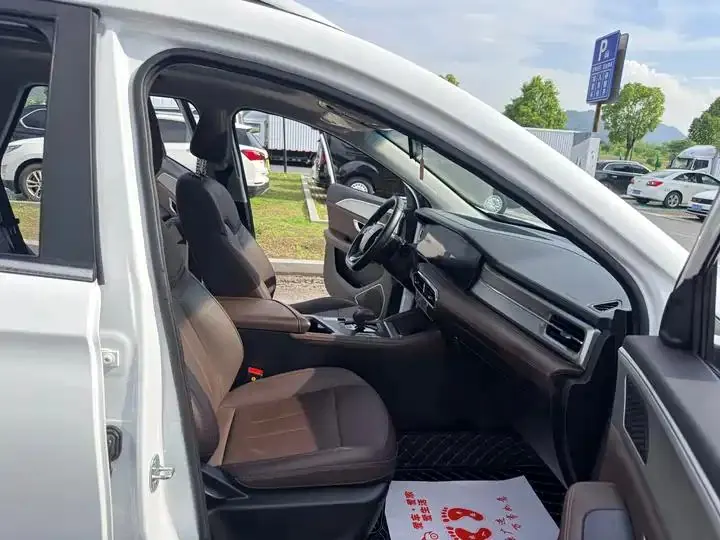 Jetour X90 PLUS 2023 to 1.6TD DCT Villa 5 10