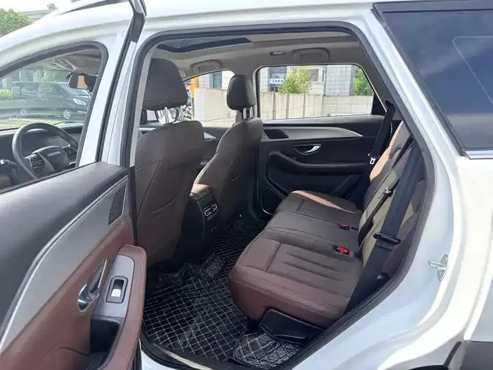 Jetour X90 PLUS 2023 to 1.6TD DCT Villa 5 9